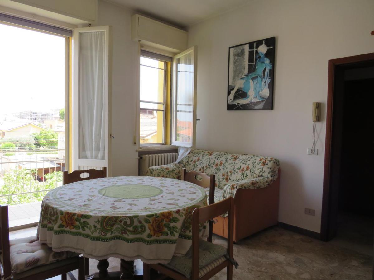 La Baia Di Lori Apartment Песаро Екстериор снимка